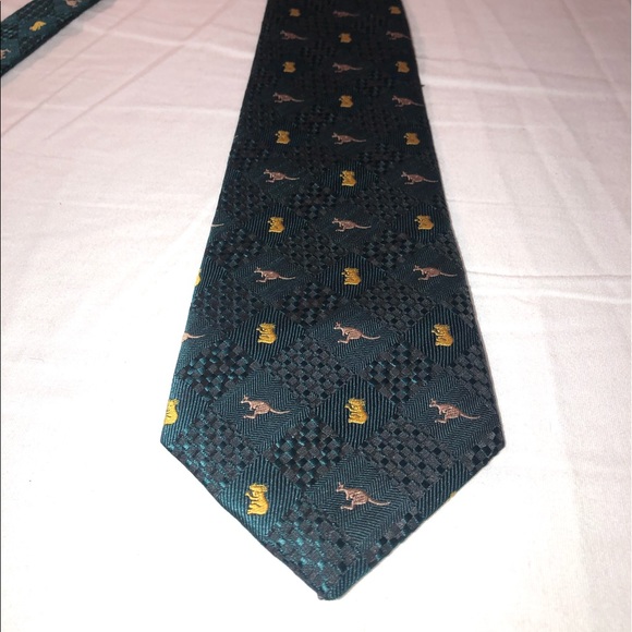 Men’s Australia Tie Company Kangaroo Koala Tie - Picture 2 of 4